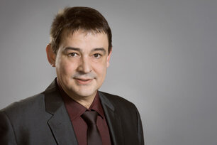 Porträt Geschäftsführer Herrn Peter Resch