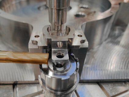 Formen- und Werkzeugbau Drahterosion | Senkerosion | Schleifen | Polieren