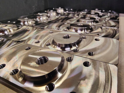 Formen- und Werkzeugbau Drahterosion | Senkerosion | Schleifen | Polieren